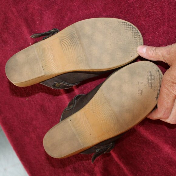 Children's Dexlite Classic Brown Mule with 1 1/2 inch Hell - Picture 2 of 3